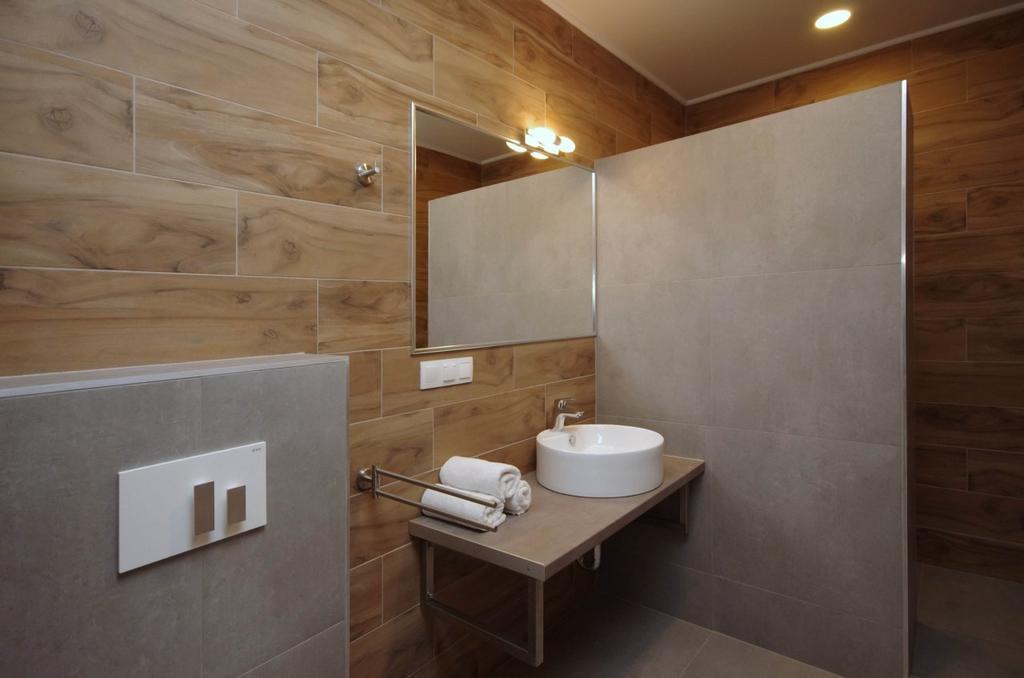 Mosoly Deluxe Apartman Gyula Exterior photo