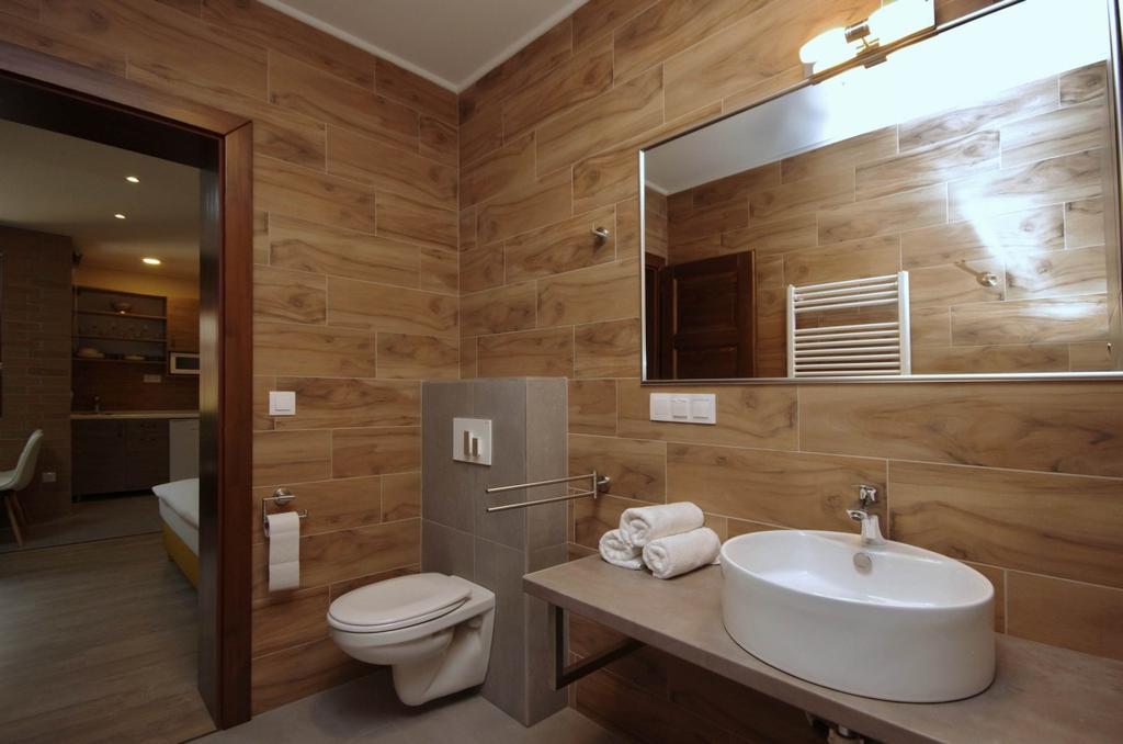 Mosoly Deluxe Apartman Gyula Exterior photo